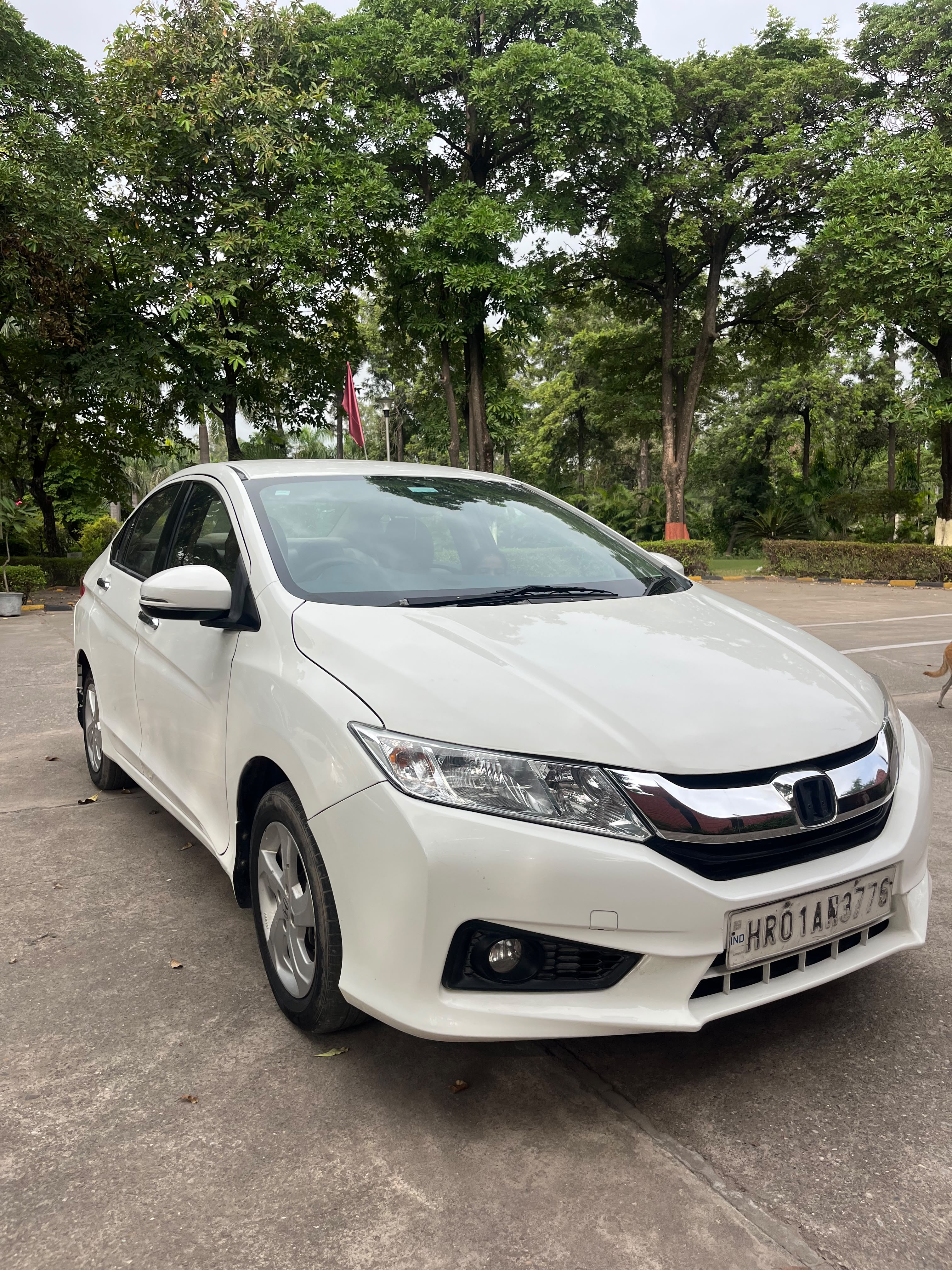 Honda City V photo 1